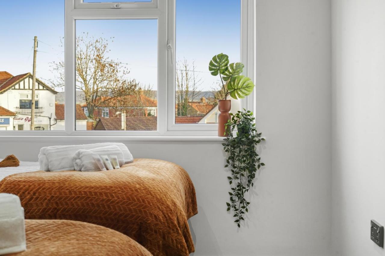 Modern Bungalow In Maidstone Sleeps 5 With Free Parking エクステリア 写真